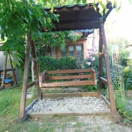 Faina فندق مبيت وإفطار 3*