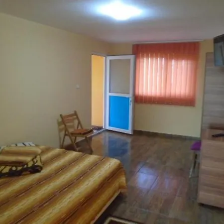 Faina Bed & Breakfast